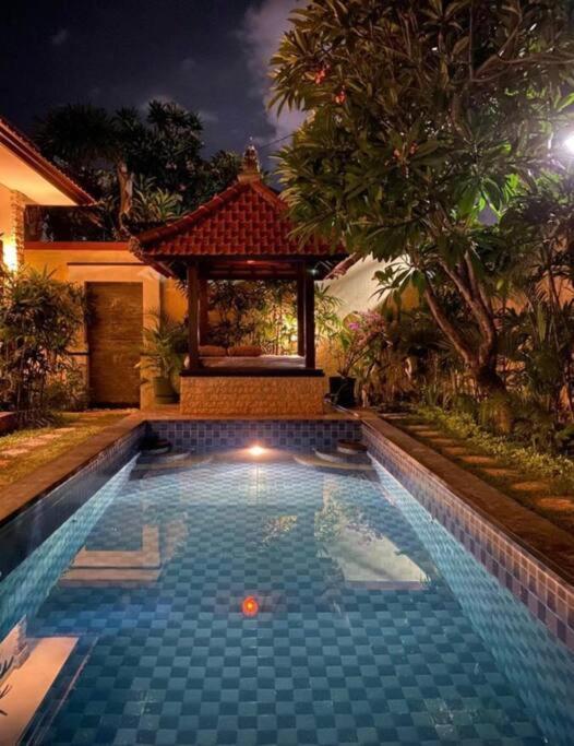 Villa Danielle Seminyak Exteriör bild