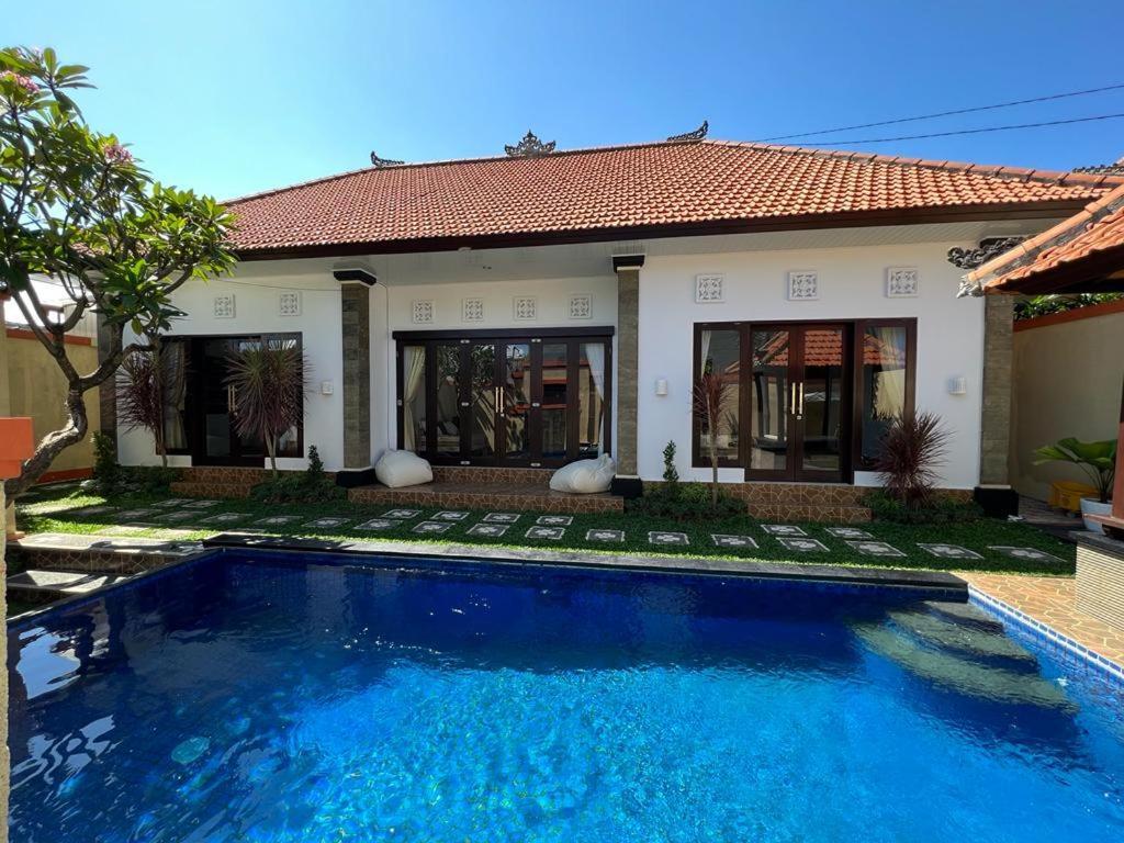 Villa Danielle Seminyak Exteriör bild