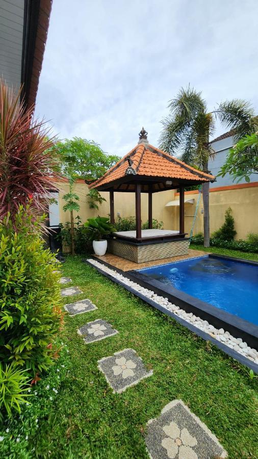 Villa Danielle Seminyak Exteriör bild