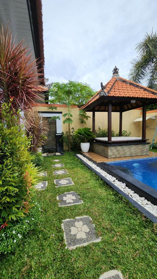 Villa Danielle Seminyak Exteriör bild